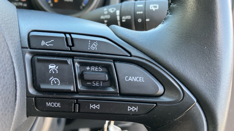 Toyota Yaris 1.5 Hybrid Design 5dr CVT Hybrid Hatchback